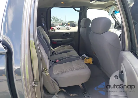 2003 Ford F-150 Lariat/Xlt z USA, uszkodzony, nr VIN 1FTRW07643KC71555